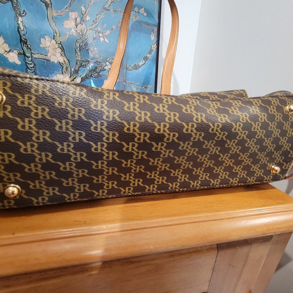 Rioni handbag Chelsea Shoulder Organizer excellent used condition leather purse - Picture 10 of 14